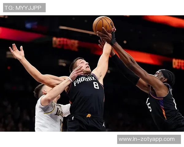 小凯文波特表现惨淡13投仅2中三分球全失仅得5分助攻7次却出现6次失误