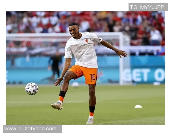 拜仁慕尼黑密切关注南美新星拉扬与索萨的转会动态 拜仁慕尼黑密切关注南美新星拉扬与索萨的转会动态